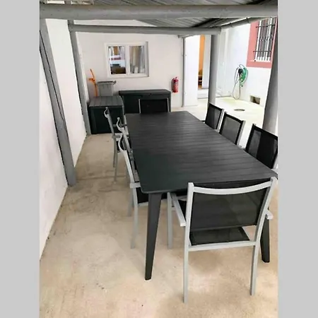 La Cour Du Faubourg 3