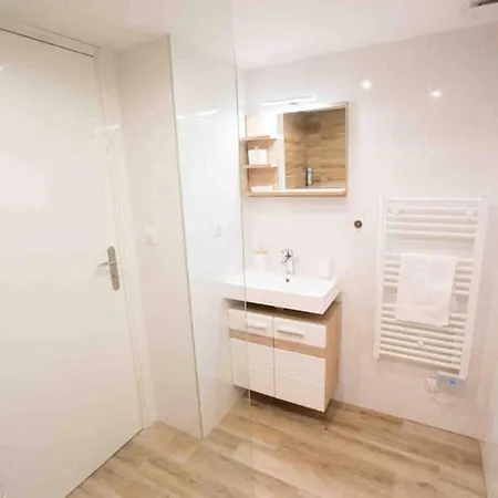 Apartman La Cour Du Faubourg 3 *